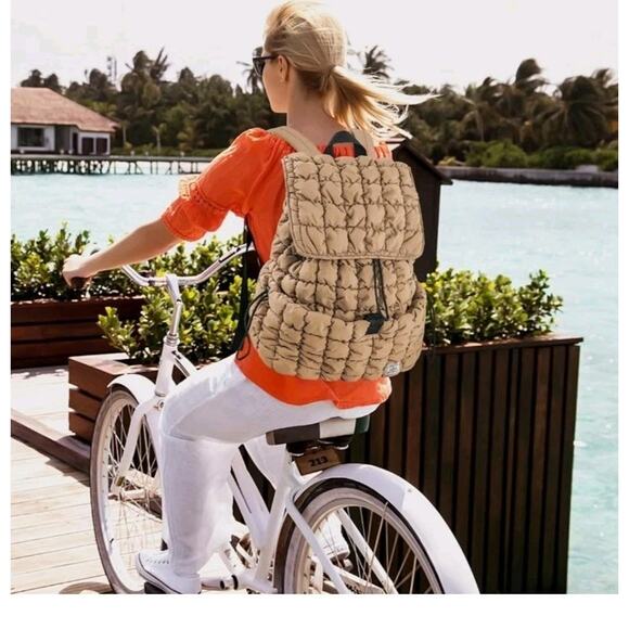 Quilted Puffer Backpack for Women, Lightweight Puffy Hiker Pack, Khaki - Picture 4 of 9